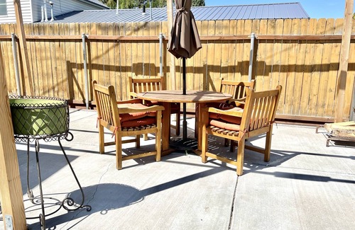 Jerome House | Idaho Adventure Cottage- Located in Jerome ID