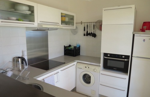 Hyeres Apartment | ideal 4 people, sea view in residence with pool and tennis