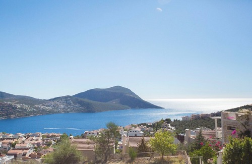 Kalkan Villa | Ideal 6 Bedroom Villa for Large Families/Groups, with Large Infinity Pool & View