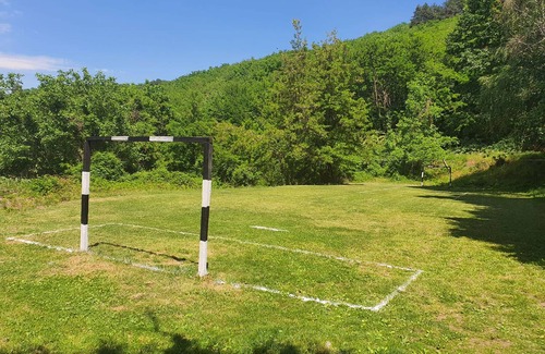 Kamena House | Ideal bungalow for 2 or 3 guests surrounded by a lovely garden