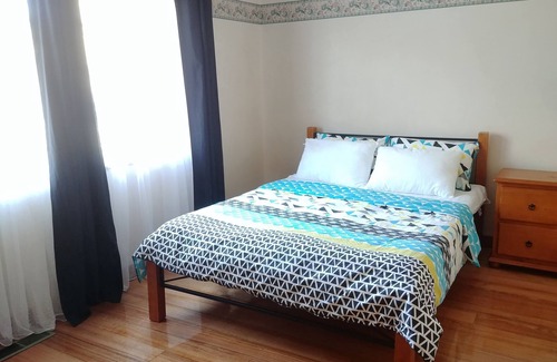 Dandenong House | Ideal Business and Family accommodation