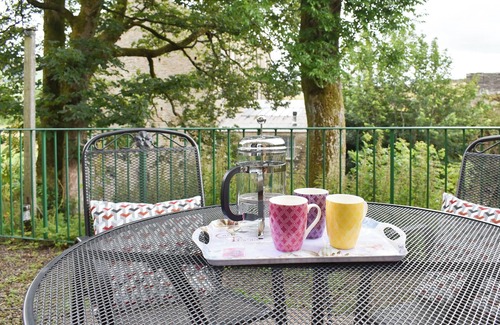 Gayle Cottage | Ideal for couples or a small group of friends.
