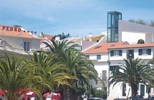 Sao Martinho do Porto Apartment | Ideal For Couples wanting a luxurious base to explore the region from