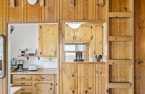 Brockway House | Ideal for honeymoons or anniversaries, cozy cabin with hot tub and Lake Tahoe vi