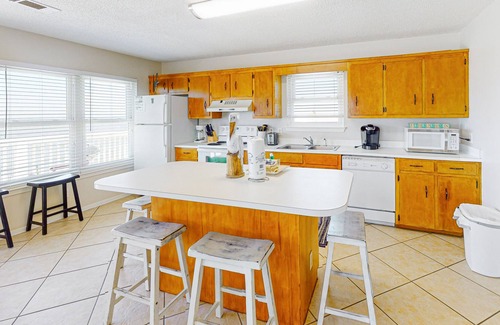 Fort Morgan Pines House | Ideal gem with across from the Gulf with Mobile Bay views - snowbird-friendly