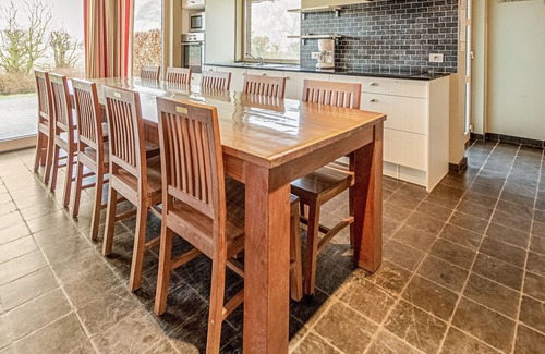 Alveringem House | Ideal Holiday Home in Gijverinkhove with Terrace, Garden
