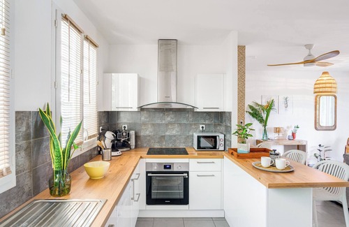La Saline Les Bains Apartment | Ideal House for families