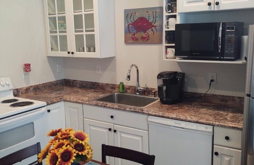 Port Royal Apartment | Ideal Location for marine graduation or lowcountry getaway!