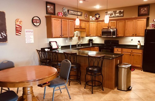 Big Creek House | Ideal location, Lakefront, Hot Tub, 2 Story Dock, 2 kitchens, 2 Ice Maker