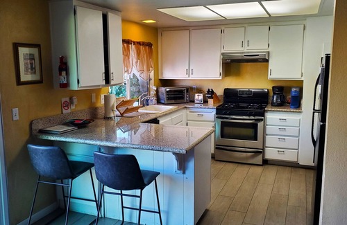 Chinatown House | Ideal location, quiet, clean, game-room, piano, just minutes west of the Strip