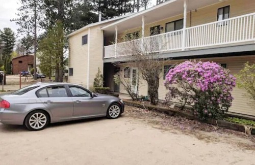 North Conway Condo | Ideal Location. Shop, Ski, Hike, Swim just minutes away