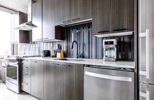 West Loop Apartment | Ideal Loop Studio w/Pool, Gym, nr. Merchandise Mart & the L, by Blueground