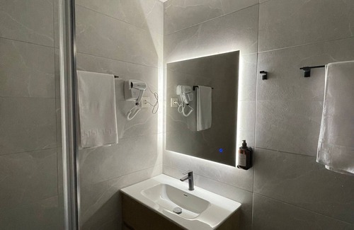 Parla Apartment | Ideal Studio: Between Madrid, Toledo and Warner Park 4.4