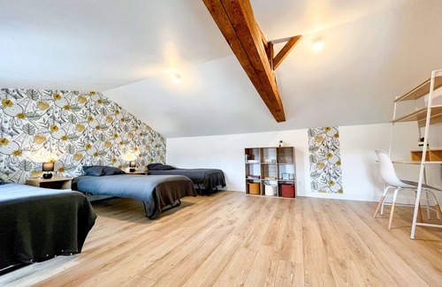 La Verrie Apartment | Ideal T3 Duplex Plein Centre - 8 min du Puy du Fou