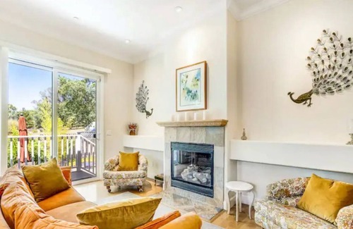 Graton House | IDEAL WINE COUNTRY RETREAT: country elegance, family friendly by design, welcome