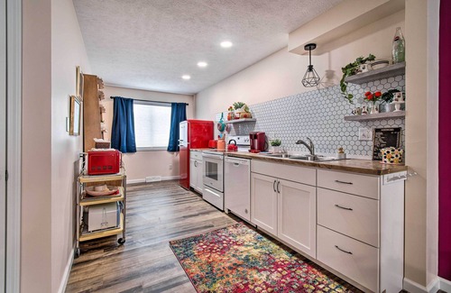 Normal House | Ideally Located House - 9 Mi From Route 66!