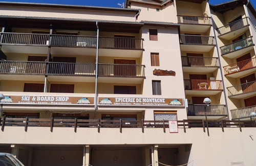 Le Super-Sauze Apartment | Ideally Located Studio in Les Cimes Residence at Super-Sauze, Ski-In/Ski-Out
