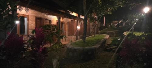 Banyuwangi House | idjen Resto & Guest House
