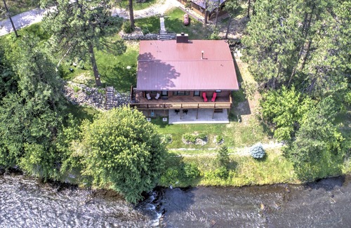 Rimrock House | Idle Rest Log Cabin on the Creek, Centrally Located for Black Hills Adventures