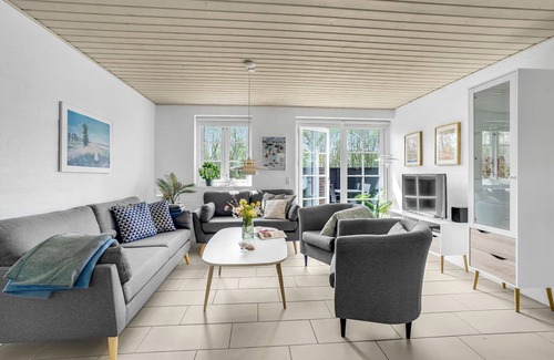 Øhuse House | Idyll with thatched roof in Vedersø Klit offer its vacation guests everything they want for a nice s