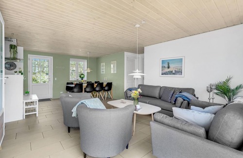 Øhuse House | Idyll with thatched roof in Vedersø Klit offer its vacation guests everything they want for a nice s