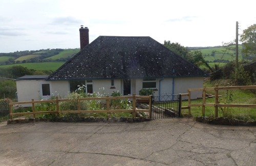 Newton Saint Cyres Cottage | Idyllic cottage in the heart of the Devon countryside.