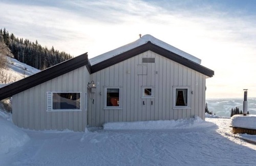 Tretten Cottage | Idyllic cottage on a farm with fantastic views and surrounded by nature.