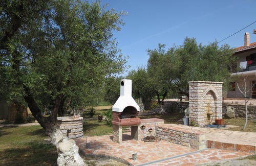 Skafidia House | Idyllic gem, surrounded by olive groves, close to the sea.