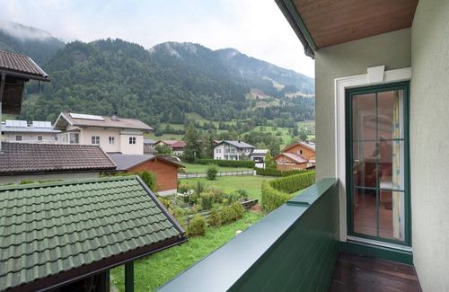 Goldegg House | Idyllic holiday home in Goldegg Weng near ski bus