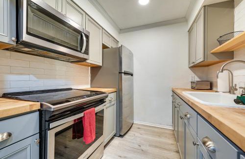 Oldsmar House | Idyllic Oldsmar Vacation Rental 1 Mi to Beach!