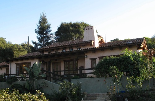 Carpinteria Apartment | Idyllic Retreat in the foothills close to hiking and the beach. Private quiet.