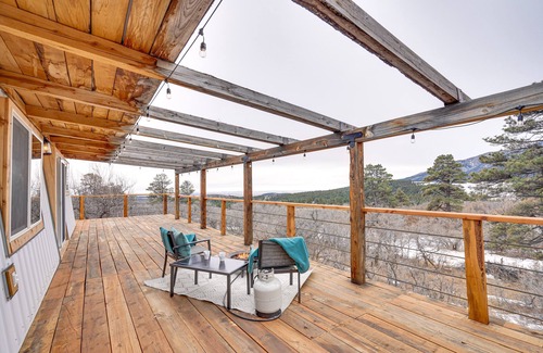 Beulah Cabin | Idyllic Rye Cabin: Deck w/Mountain Views!