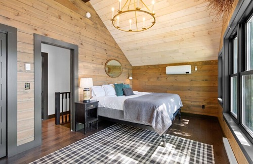 Hope Cabin | Idyllic & Tranquil Lakefront Cabin