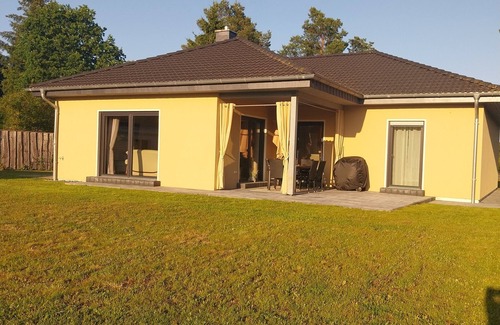 Krugsdorf House | Idyllic vacation home by the lake - 2 minutes from the beach