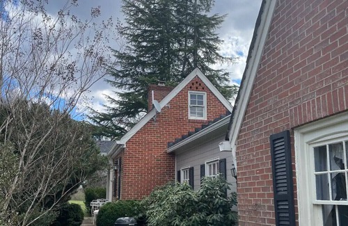 Monroe House | Idyllic Virginia Cottage w/scenic views-includes fire place, patio