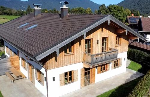 Kreuth House | Idyllisches Ferienhaus in Kreuth am Tegernsee, ruhig & mit Bergblick