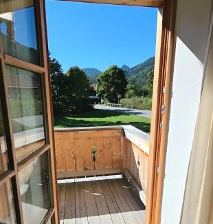 Kreuth House | Idyllisches Ferienhaus in Kreuth am Tegernsee, ruhig & mit Bergblick