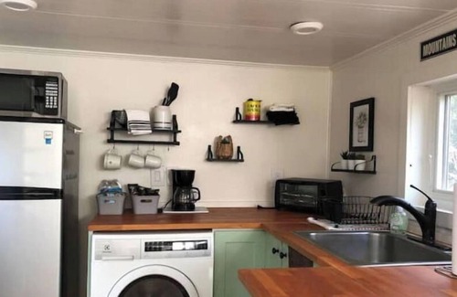 Tyrone House | Idyllwind Hills Tiny House