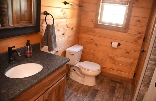 Huntingdon Cabin | If you are ready to travel and relax look no further!