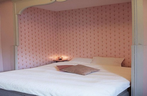 Montreuil-sur-Mer House | If you dream of vacationing in historic walls, you should take a closer look at this exclusive vacat