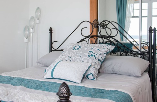 La Mitis Ski Chalet | If you like houses with character, hardwood floors and beautiful furniture then