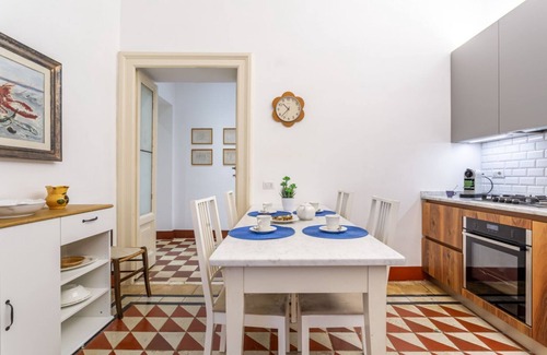 Rome Province Apartment | Iflat | Spacious 6 beds Apt in the Center of Rome