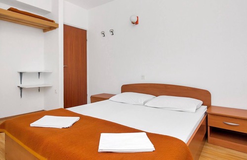 Pokrivenik Apartment | Igor - 5 m From Beach - A