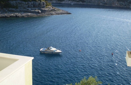 Pokrivenik Apartment | Igor - 5 m From Beach - B