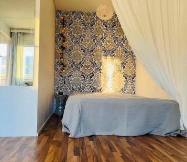 Kallio Apartment | Ihana huoneisto meren lähellä.