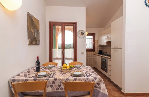 Porto San Paolo Apartment | Il Borgo 10/8 700m From The Beach