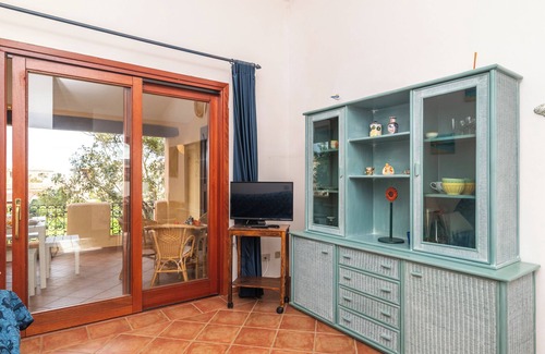 Porto San Paolo Apartment | Il Borgo 10/8 700m From The Beach