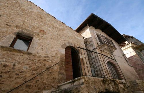 San Pio di Fontecchio Apartment | IL BORGO DI SAN PIO