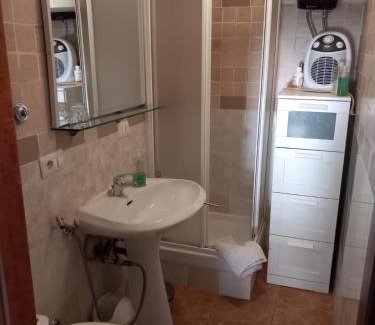 Pomezia Apartment | Il Brindisi di C & C Castelli Romani