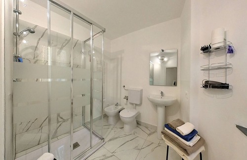 Lierna Bed & Breakfast | Il Gatto e La Volpe Foresteria